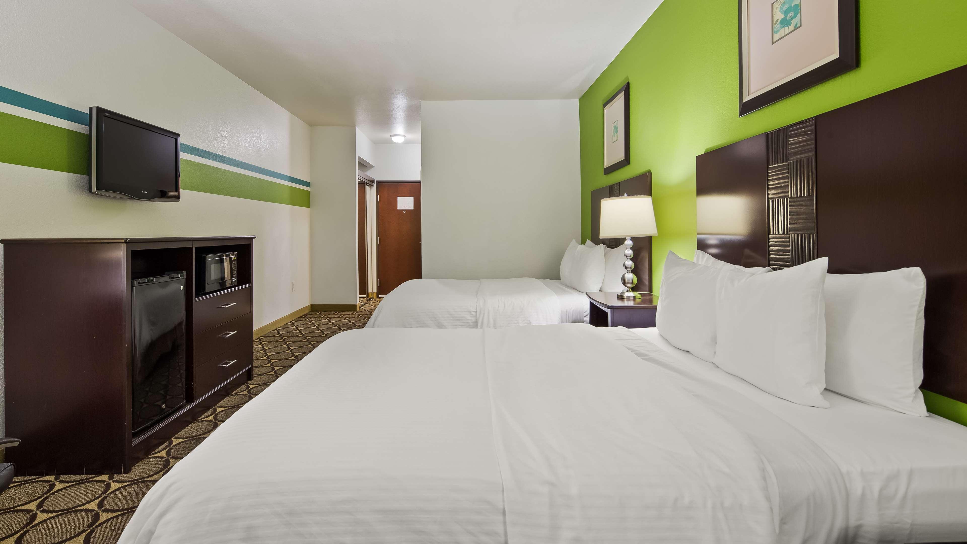 Best Western Douglas Inn & Suites Bagian luar foto