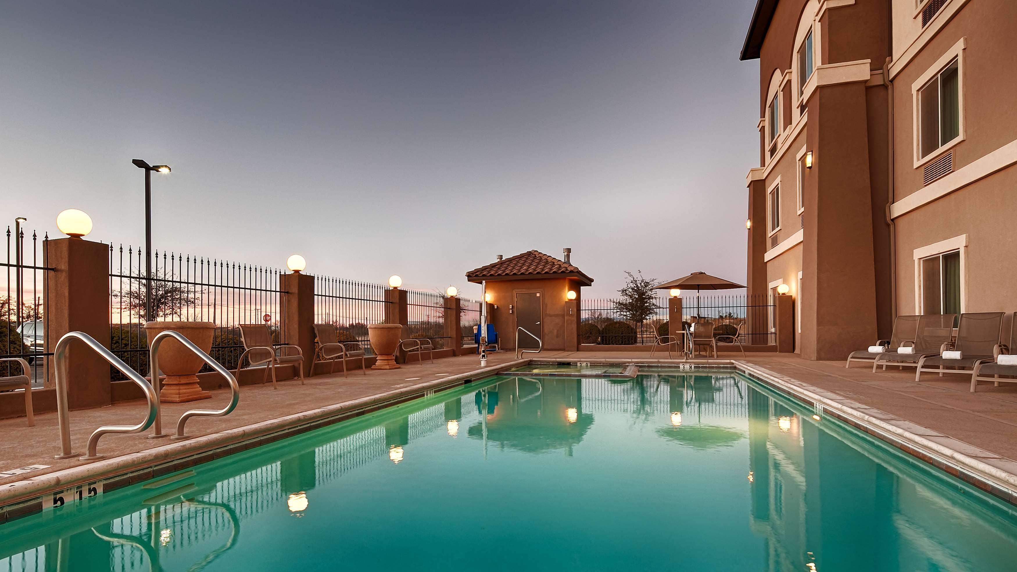 Best Western Douglas Inn & Suites Bagian luar foto