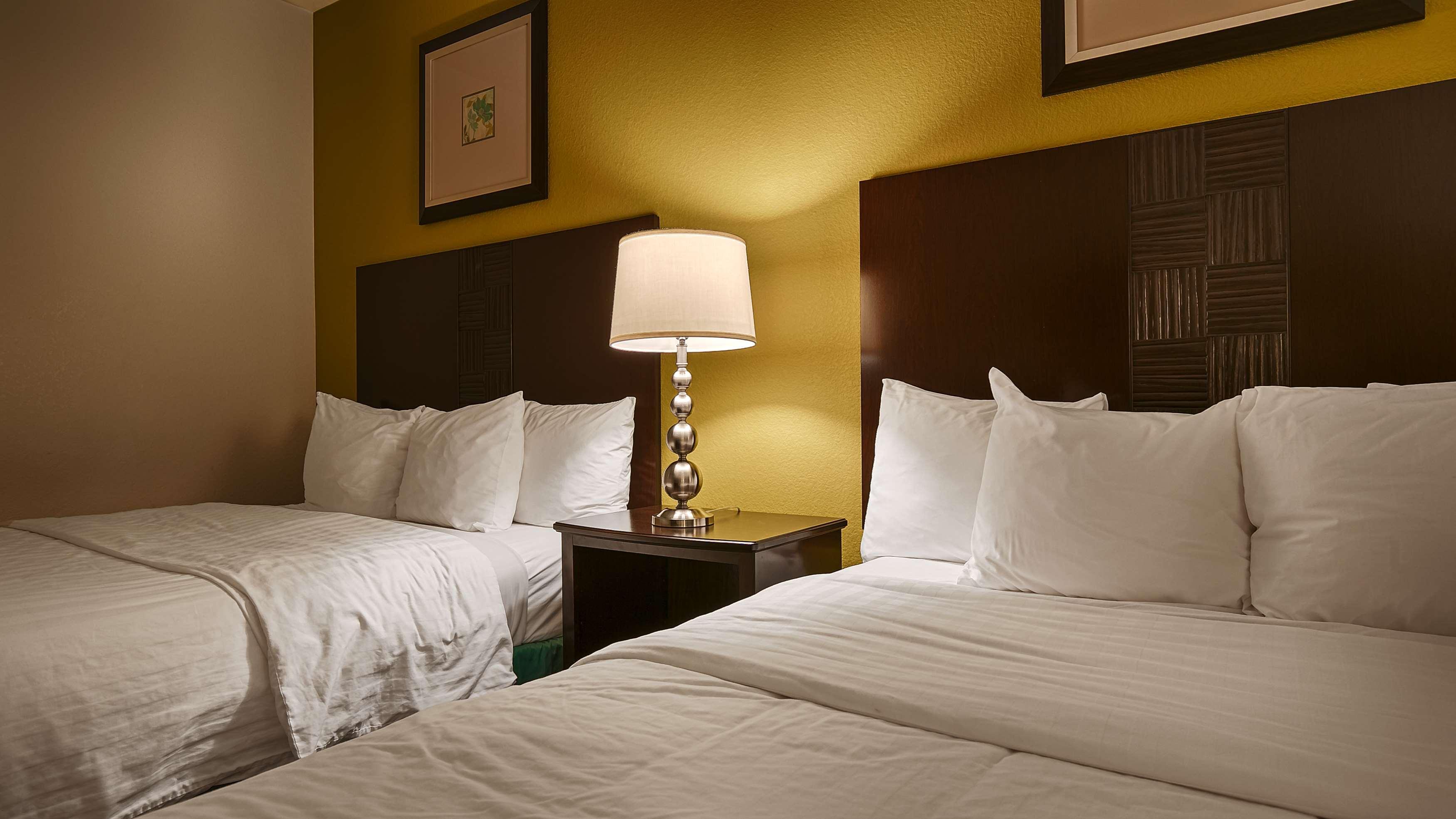 Best Western Douglas Inn & Suites Bagian luar foto