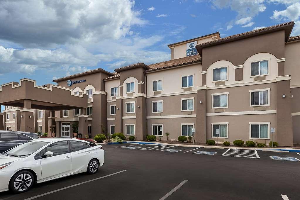 Best Western Douglas Inn & Suites Bagian luar foto