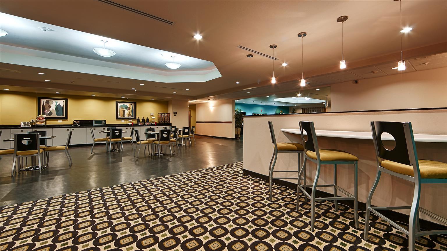Best Western Douglas Inn & Suites Bagian luar foto